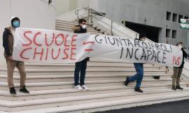 Italia Viva Marche: "Chiusura delle scuole inaccettabile, cosa è stato fatto per il piano trasporti?"