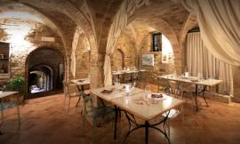 "Io apro", niente protesta bis: il ristorante di Carriera resta chiuso