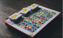 Giochi da tavolo e distanziamento sociale: le alternative online