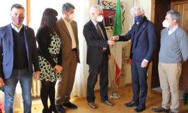 Macerata, L’associazione RED trova una casa: il Sindaco consegna le chiavi dei nuovi locali