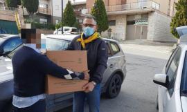 Recanati, pacchi alimentari alle famiglie in difficoltà: l'iniziativa di Coldiretti e Comune
