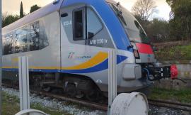 Macerata, problema al passaggio a livello: traffico paralizzato nel pomeriggio di Carnevale