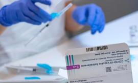Vaccini, ok alla seconda dose di AstraZeneca dall'Ema: "rapporto rischi-benefici positivo per tutti"