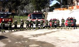 Vigili del Fuoco Macerata, il capo reparto Mario Flamini va in pensione: salutato con il suono delle sirene (Video e Fotogallery)