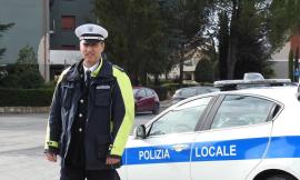 Tolentino, dieci giovanissimi mettono a "ferro e fuoco" il parcheggio Matteotti: denunciati