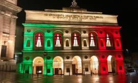 Macerata celebra i 160 anni dell’Unità d’Italia: il tricolore illumina lo Sferisterio