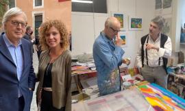 Macerata,  il 'Premio Sgarbi' colpito dal vetro del proiettile di Traini: selezionata l'opera di Calisti