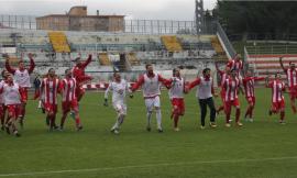 Matelica, il 'maxi' è Cardinali e l'uovo lo porta De Santis: la Pasqua biancorossa è a ritmo di Samba (VIDEO e FOTO)