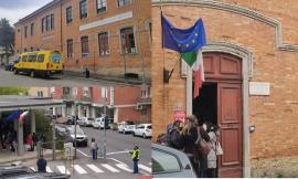 Macerata, suona di nuovo la campanella alle elementari: "bimbi felici di ritrovarsi in aula" (FOTO)