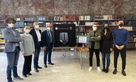 Recanati, per i libri antichi arriva il nuovo scanner targato Unicam: l’Archivio storico diventa digitale