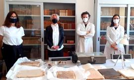 Recanati riscopre il Medioevo, lavori aperti al pubblico per il restauro dei testi di giustizia