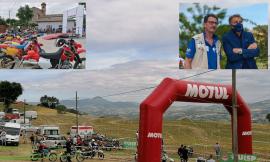 Tolentino, un successo la gara di enduro per moto d'epoca: oltre 60 partecipanti in contrada "Bura"