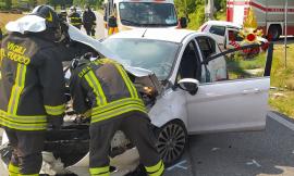Recanati, violento scontro lungo la provinciale 105: due feriti al pronto soccorso