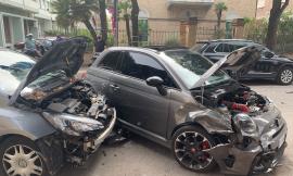 Civitanova, scontro all'incrocio tra due auto: due feriti al Pronto Soccorso (FOTO)