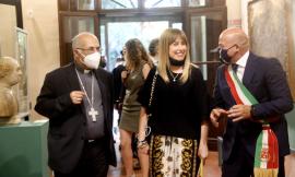 'Camerino fuori le mura', inaugurata la prima mostra del cratere: "Simbolo di ripartenza" (Fotogallery)