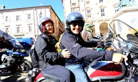 Oltre 250 moto alla 1000 Curve Camerino-Ascoli: il sindaco e l'arcivescovo saltano in sella (Fotogallery)