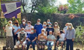 San Severino, inaugurata panchina viola per coltivare la gentilezza insieme agli ospiti del "Girasole"