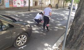 Macerata, donna finisce in ospedale dopo essere stata investita in viale Indipendenza (FOTO)