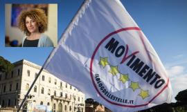 Emiliozzi senza freni, 'silura' Beppe Grillo su Facebook: "Sconcertata dal suo atteggiamento"