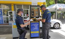 Cashback, 108 pagamenti da 9 centesimi per avere il super bonus: scovato 'furbetto'