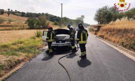 Tolentino, auto a gasolio va in fiamme: il conducente chiama i soccorsi