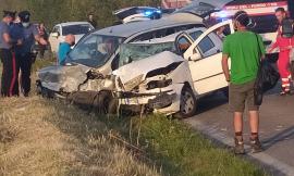 Treia, scontro frontale tra due auto lungo la provinciale 361: una ragazza soccorsa in elicottero (FOTO e VIDEO)