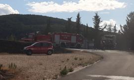 San Severino, incendio in zona crossodromo: brucia il campo destinato al tiro a volo (FOTO)