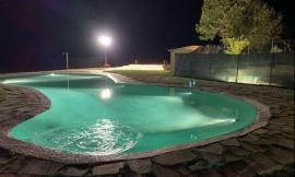 Pieve Torina, la nuova piscina diventa "free" per i più giovani: con una tessera si entra gratis