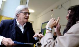 Conte e il dialogo con i talebani, la provocazione di Sgarbi: "Donne con il velo dopo le 18 a Sutri"