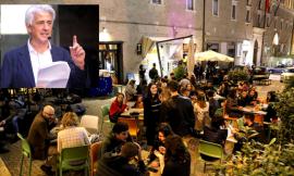 Movida del giovedì, Parcaroli accontenta i commercianti: sì alla vendita di alcol sino alle 2 di notte