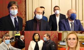 Macerata, "Mense di tutte le scuole non in funzione, il primo giorno è un disastro": la minoranza attacca la Giunta