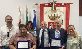 Camerino, targa di ringraziamento ai dirigenti scolastici Rosati e Cavallaro