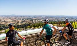 250 km e 5 mila metri di dislivelllo: prende il via da Porto Recanati la Granfondo Nibali