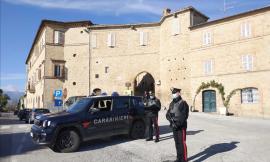 Penna San Giovanni, mette a segno furto nel ristorante con auto rubata: arrestato ladro seriale
