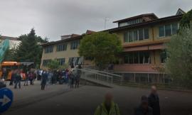 Primaria via Tacito Civitanova, pensiline per attività all'aperto e una nuova aula: sul piatto 100mila euro