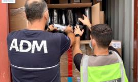 Mascherine senza marchio di sicurezza: maxi sequestro al porto