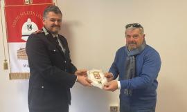 Polizia Locale, Tiziano Fattori va in pensione: il saluto dei colleghi del Comando di Macerata