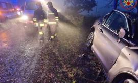 Drammatico incidente ad Apiro, auto finisce fuori strada: un morto e due feriti gravi