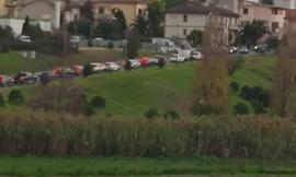 Civitanova, boom di tamponi: traffico in tilt davanti al poliambulatorio