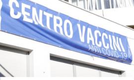 Al via la campagna vaccinale nelle Marche: possibile anti-Covid e anti-influenzale in unica seduta