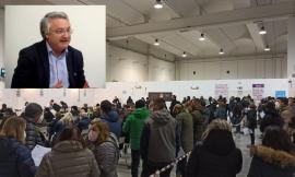 Ore in fila per il vaccino, Sciapichetti: "Un dramma, con questo trend Marche in zona rossa"