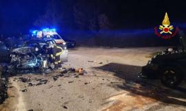 Serravalle, tremendo frontale tra due auto: un uomo estratto dalle lamiere