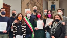 Caldarola, precari del sisma: il Comune li stabilizza