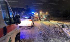 Treia, incidente  lungo la provinciale: due giovani trasportati all'ospedale