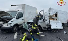Tamponamento multiplo in autostrada: code chilometriche sulla A14