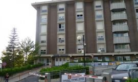 Macerata, dopo il tentato suicidio fugge dall'ospedale. Ricerche in corso