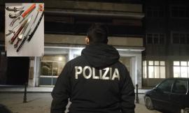 "Mi hanno rubato un Rolex, voglio fare denuncia". Ma l'orologio era in casa e Polizia scopre un arsenale di armi