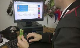 Truffa del reddito di cittadinanza: dichiara che risiede con la figlia nella stessa casa, ma è tutto falso