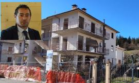 Pieve Torina, sei famiglie di nuovo in centro storico: il sindaco supervisiona i lavori alla palazzina
