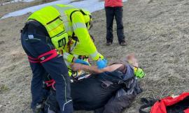Atterra male col parapendio: paura per un 60enne soccorso in eliambulanza